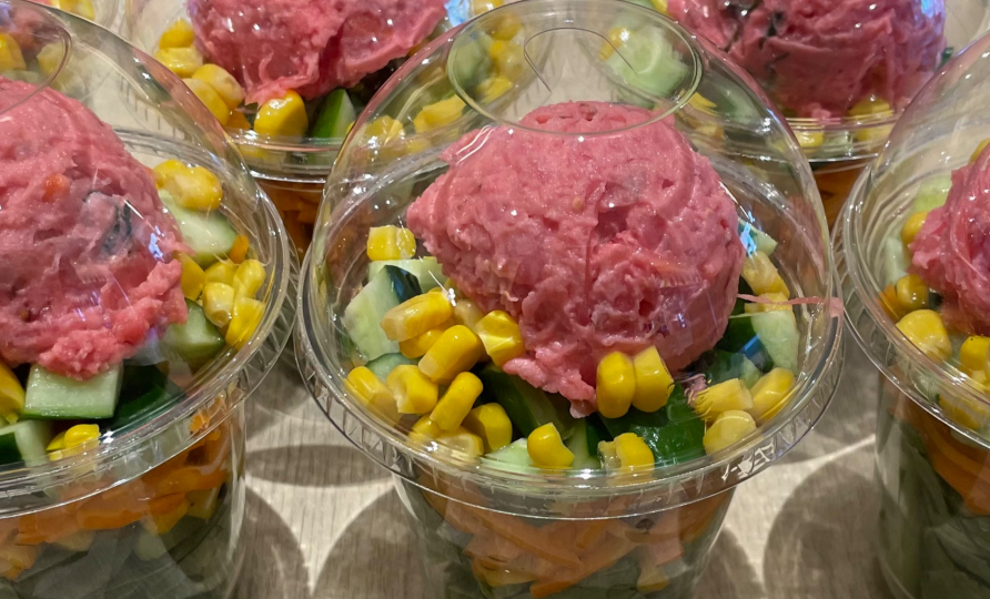 『地産地消カップサラダ』